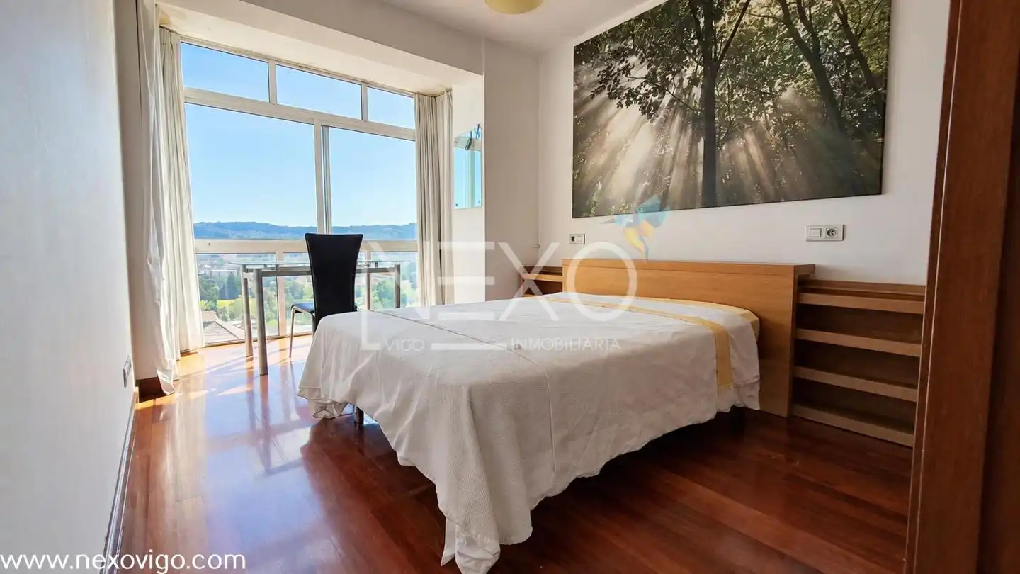 Flat for sale in Avenida da Gran Vía, O Castro