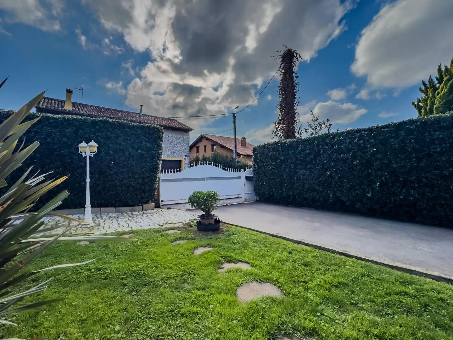 Jardí de Casa o xalet en venda en Camargo amb Calefacció, Jardí privat i Piscina