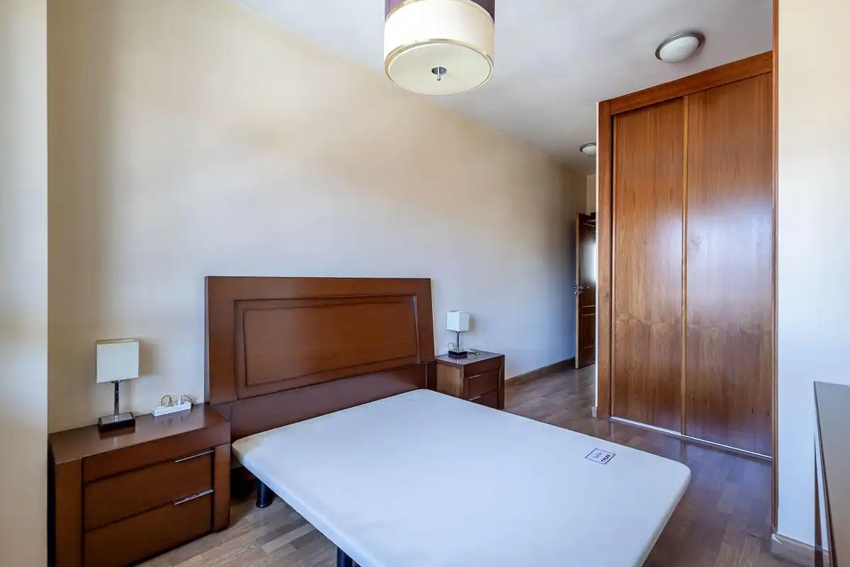 Schlafzimmer von Wohnung zur Miete in Granada mit Klimaanlage, Heizung und Privatgarten