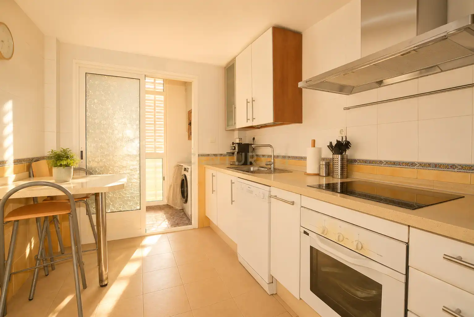 Cocina de Apartamento en venta en Benalmádena con Aire acondicionado, Trastero y Piscina comunitaria