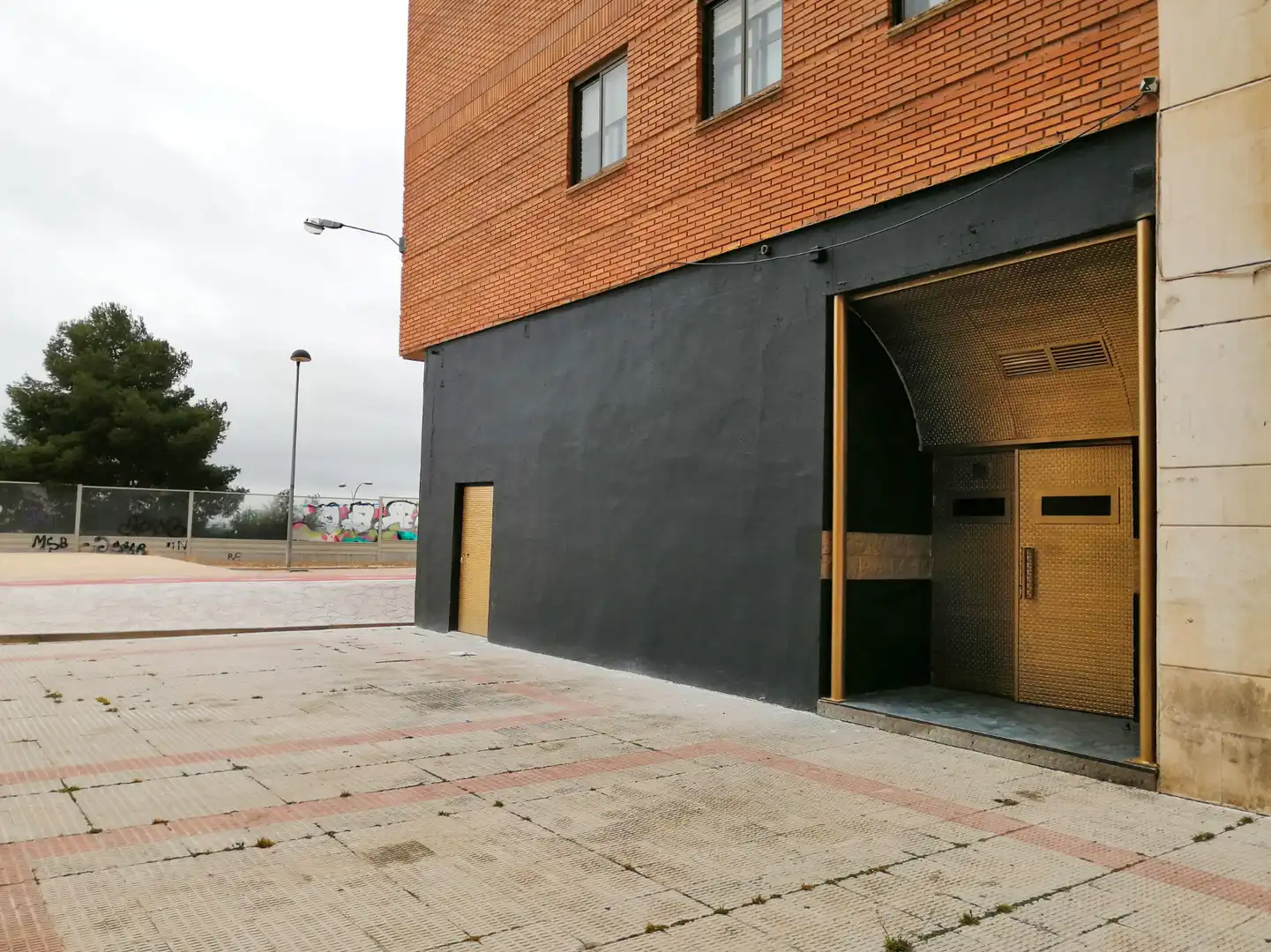 Local comercial en venta en Calle de Salvador Dalí 7, imagen 4