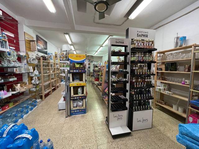 Local comercial en Venta en marcelino menendez y pelayo en Centre