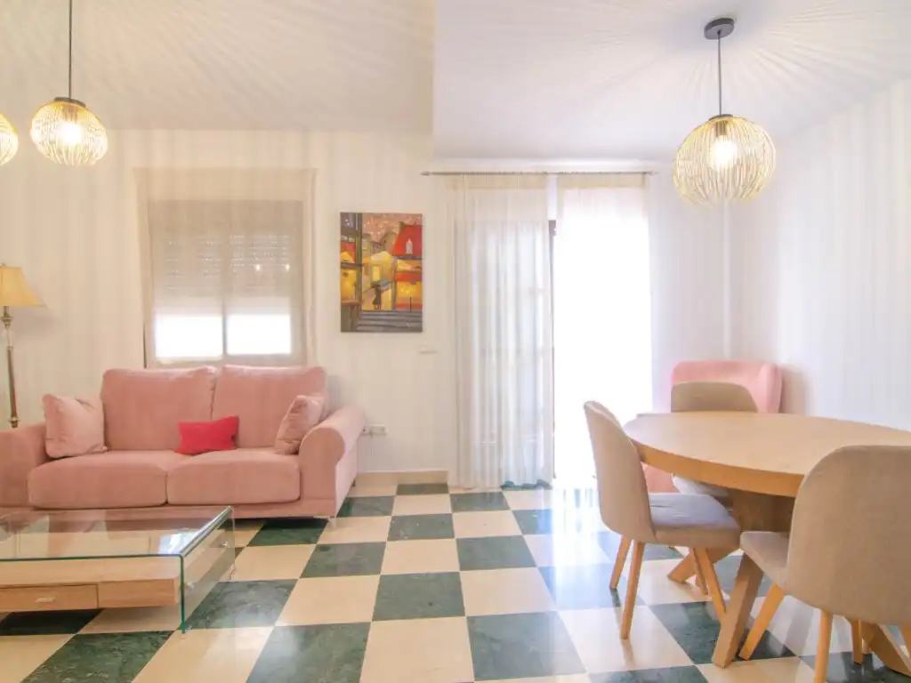 Sala d'estar de Casa o xalet en venda en La Rinconada