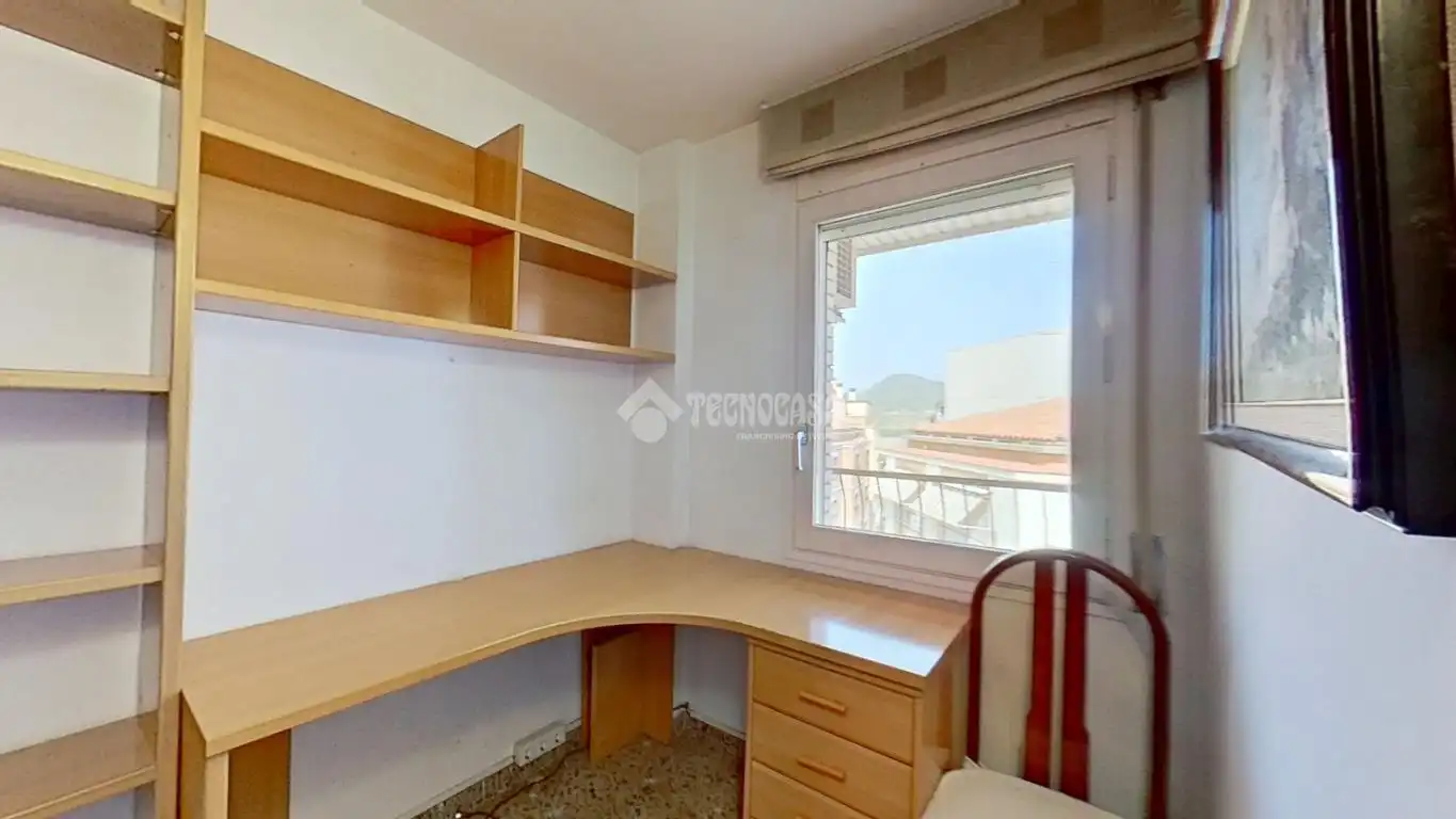 Dormitori de Pis en venda en Manresa amb Aire condicionat i Balcó