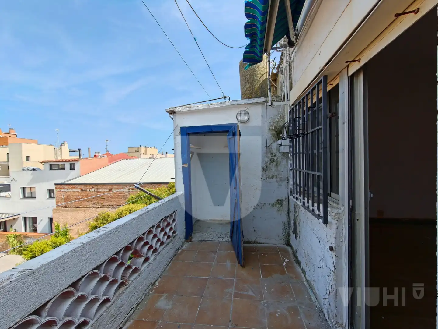 Terrassa de Edifici en venda en Montgat amb Alarma