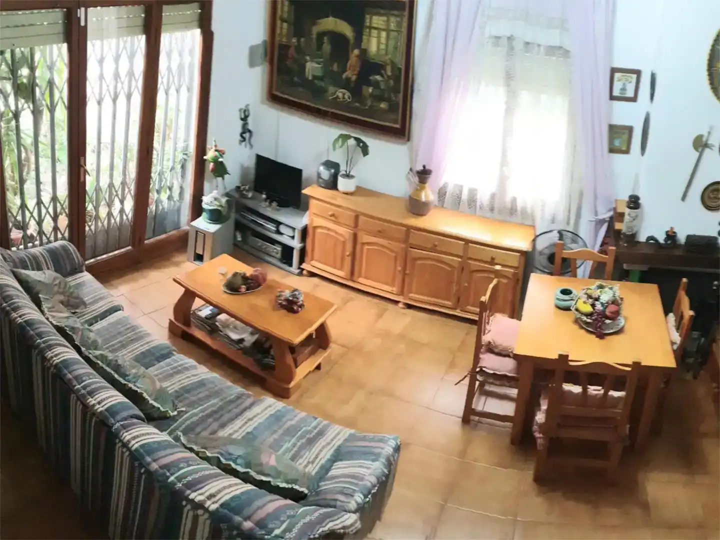 Sala d'estar de Casa adosada en venda en Cunit amb Balcó