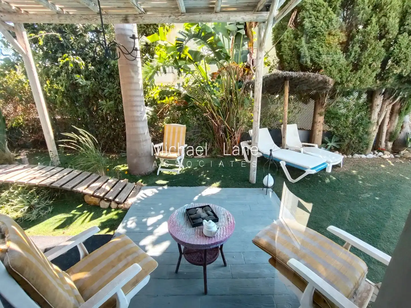 Terrassa de Casa o xalet en venda en Estepona amb Jardí privat, Terrassa i Piscina