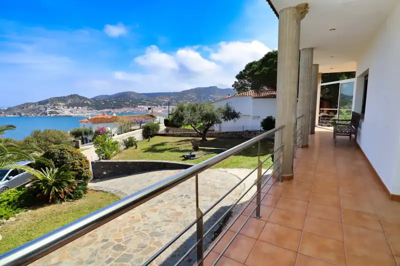 Vista exterior de Casa o xalet en venda en El Port de la Selva amb Aire condicionat, Calefacció i Traster