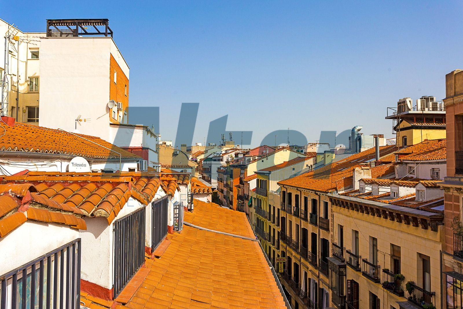 Vista exterior de Àtic en venda en  Madrid Capital amb Aire condicionat, Calefacció i Terrassa