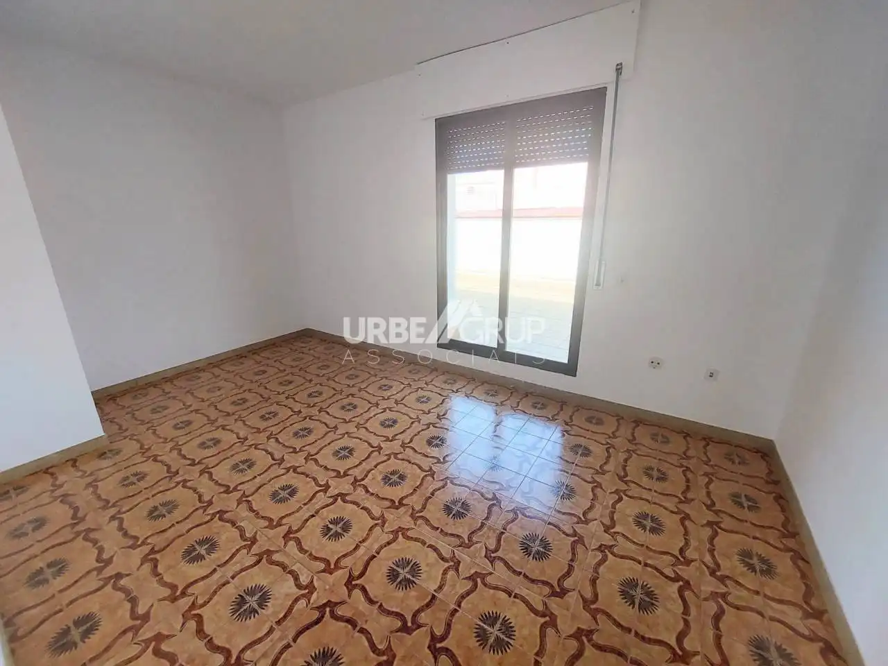 Habitación de Piso en venta en Terrassa con Calefacción, Terraza y Alarma
