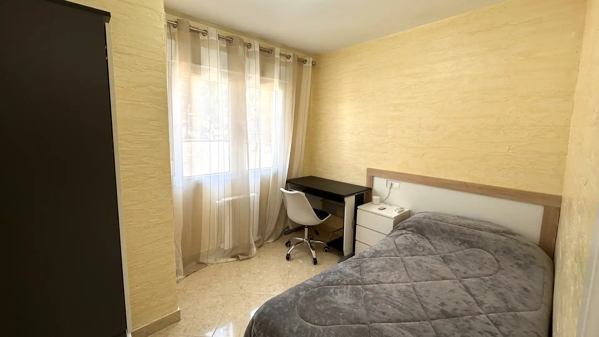 Habitación de Casa o chalet en venta en  Tarragona Capital con Aire acondicionado, Terraza y Piscina