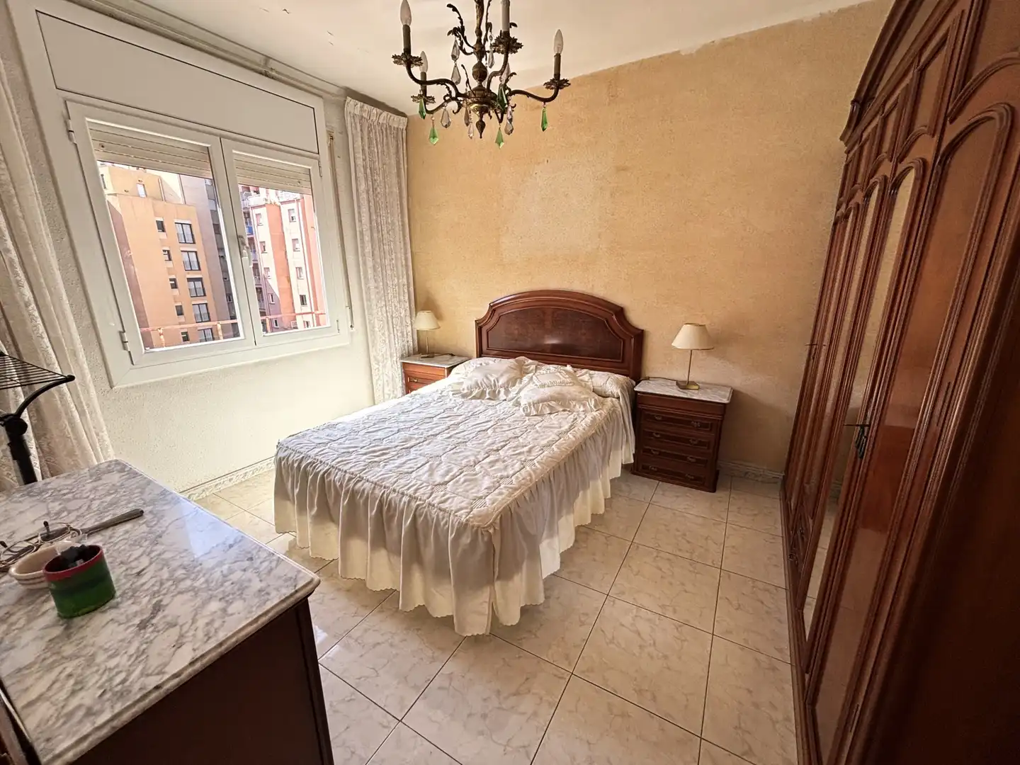 Habitación de Piso en venta en Barcelona con Balcón