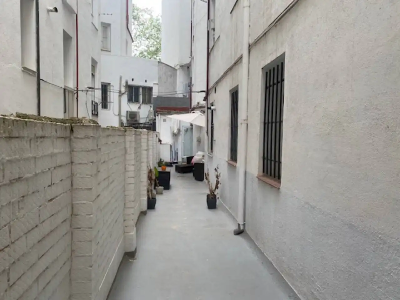 Vista exterior de Piso en venta en Madrid con Calefacción