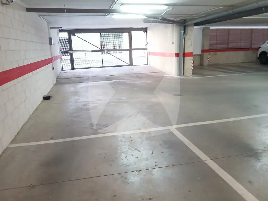 Parking of Flat for rent in Badajoz  with Air Conditioner, Private garden and Terrace