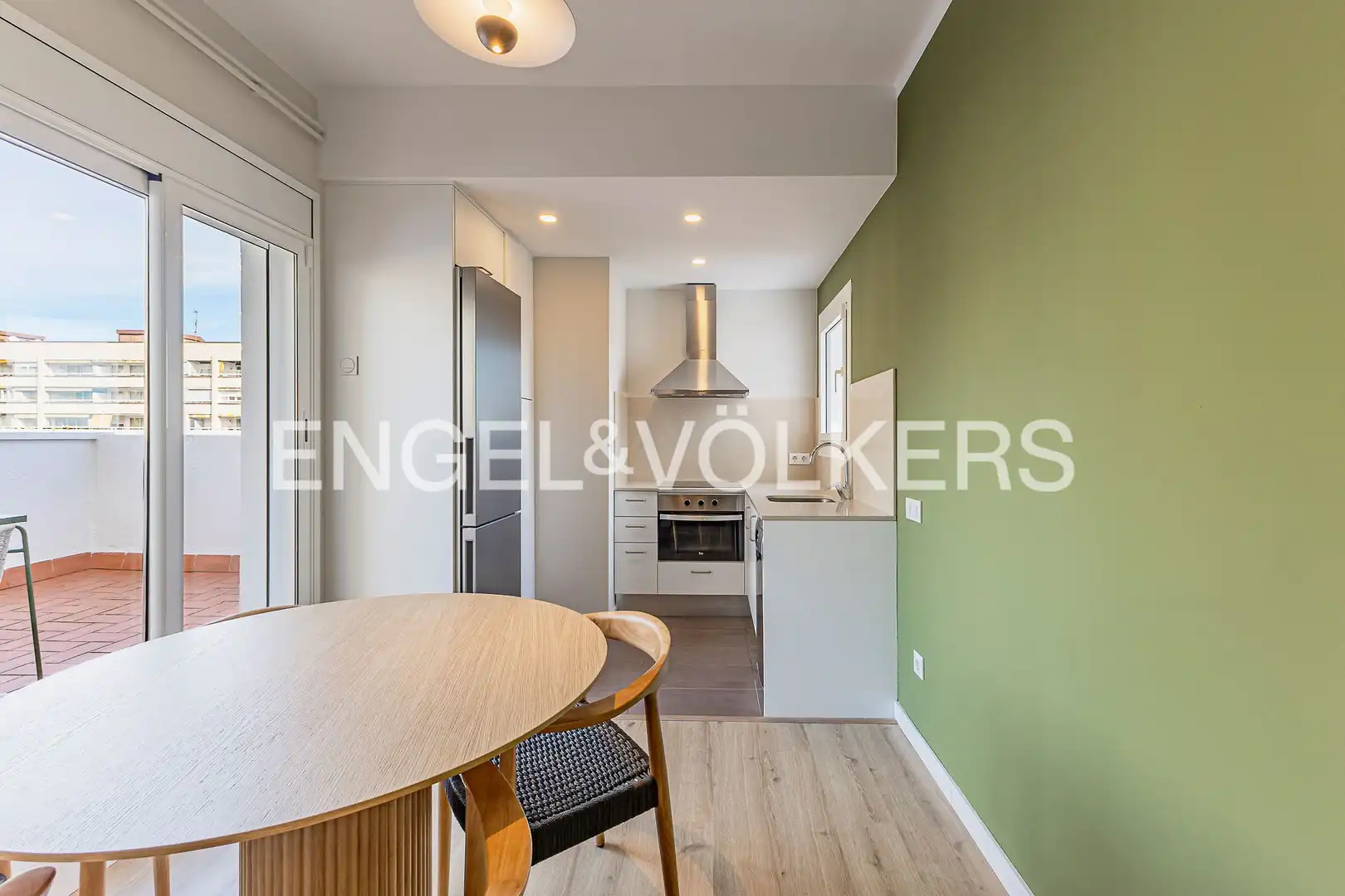 Cocina de Ático de alquiler en Barcelona con Aire acondicionado, Calefacción y Parquet