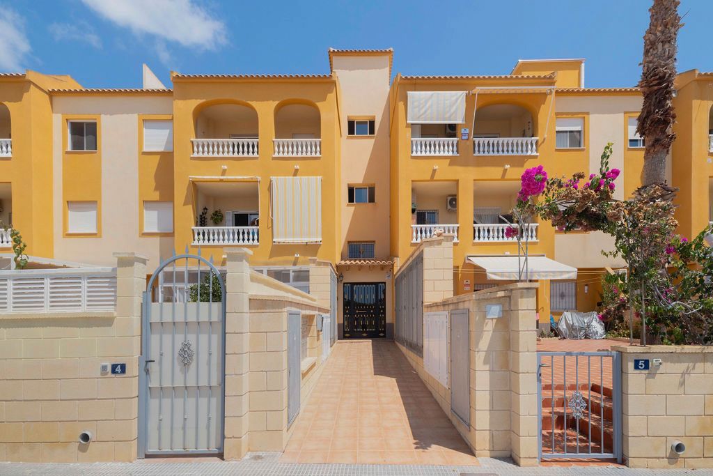 Exterior view of House or chalet for sale in Vilches