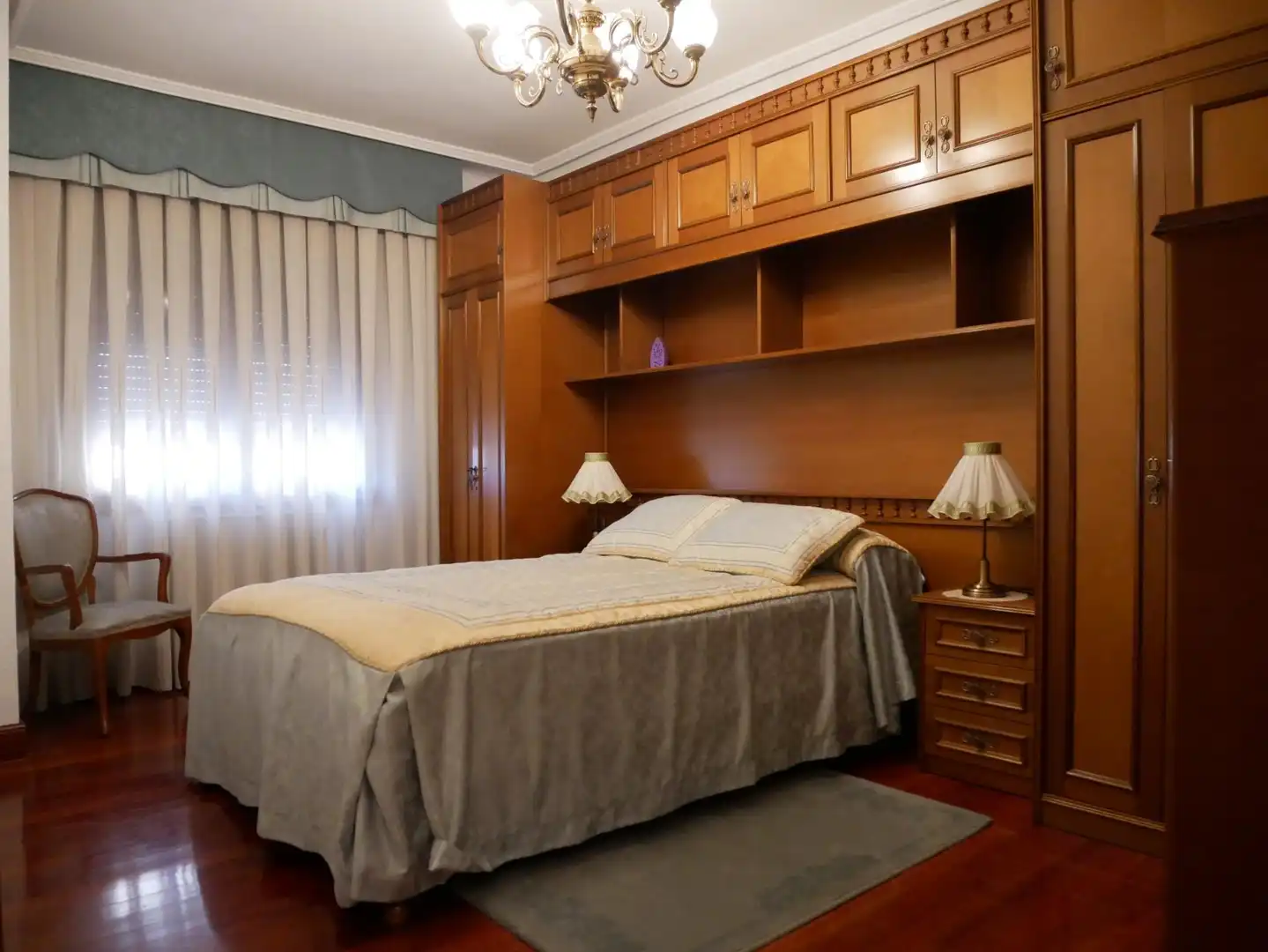 Habitación de Piso en venta en Basauri  con Calefacción y Balcón