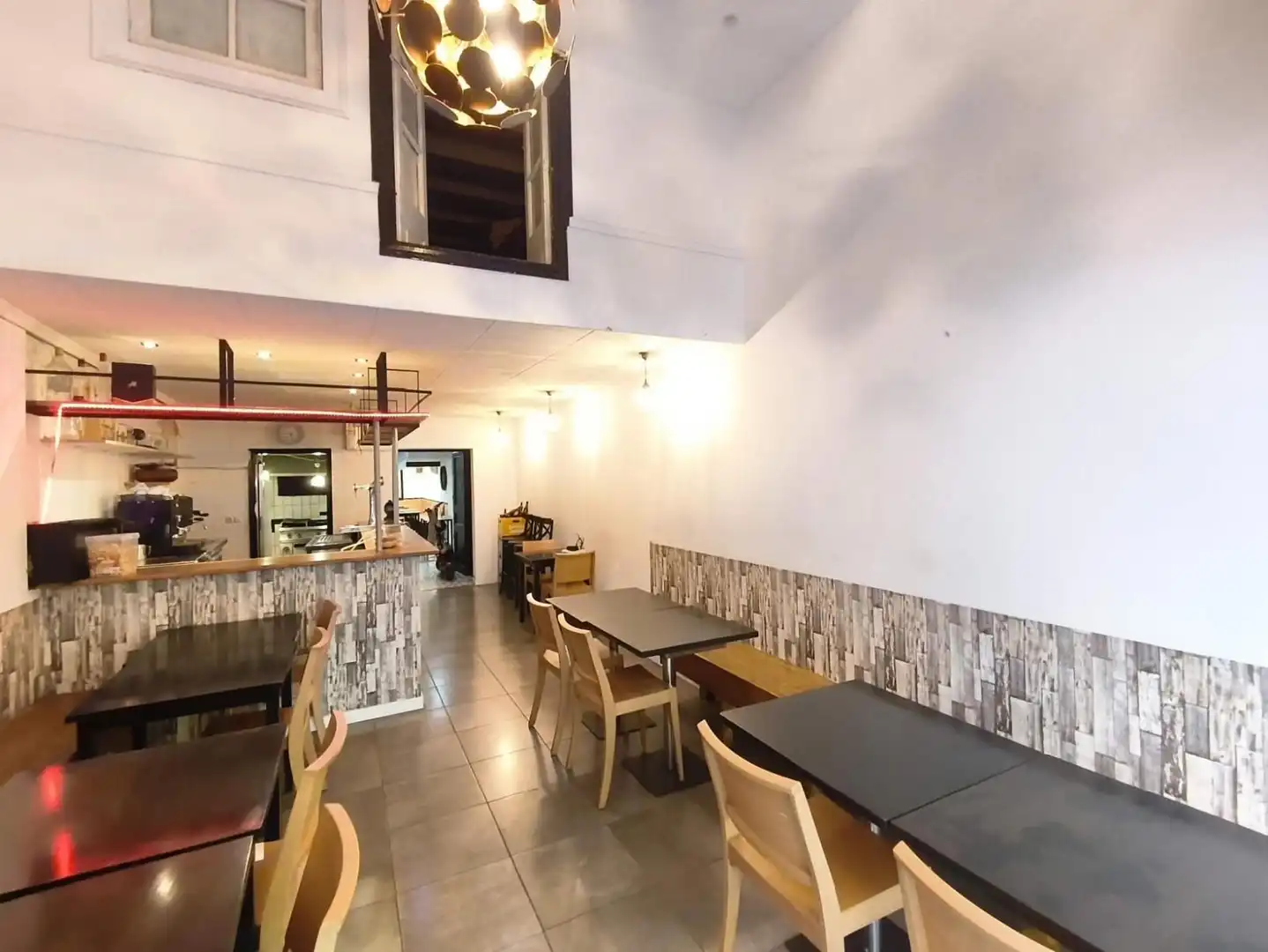 Business premises for transfer in Sants - Montjuïc, imagen 8