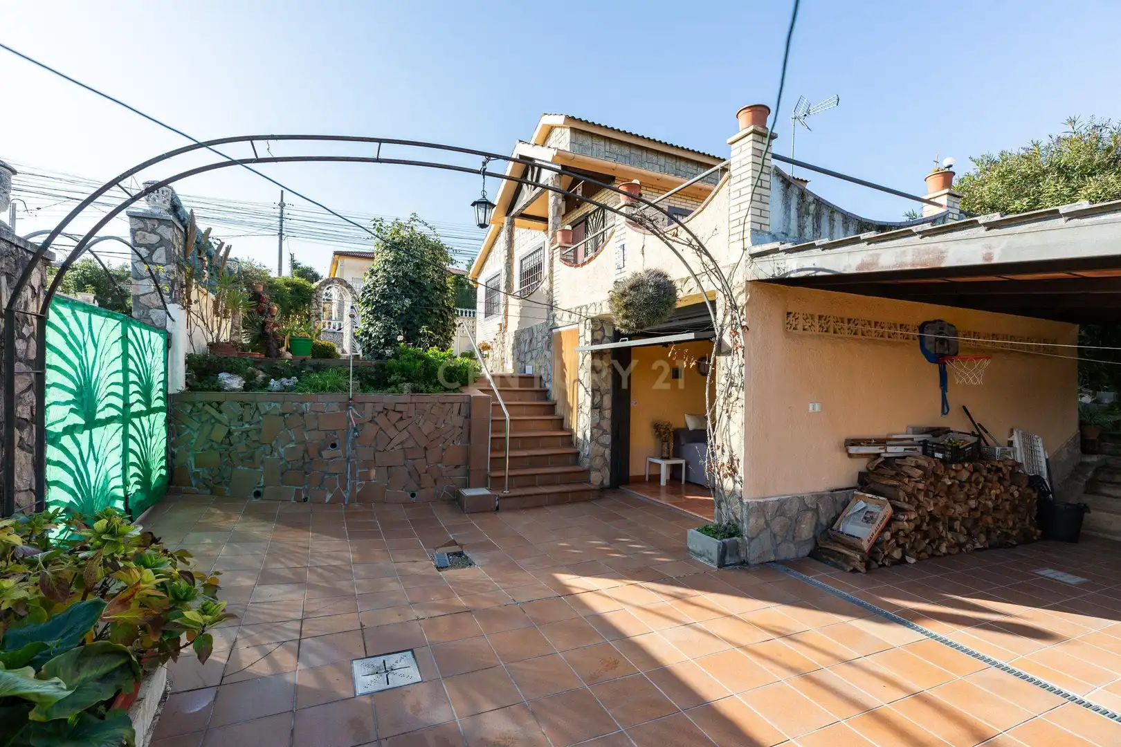 Vista exterior de Casa o xalet en venda en Fogars de la Selva amb Jardí privat