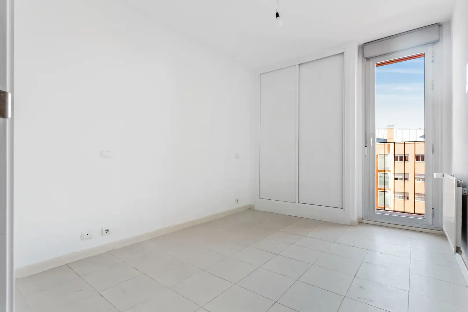 Habitación de Piso en venta en Madrid con Calefacción, Terraza y Horno