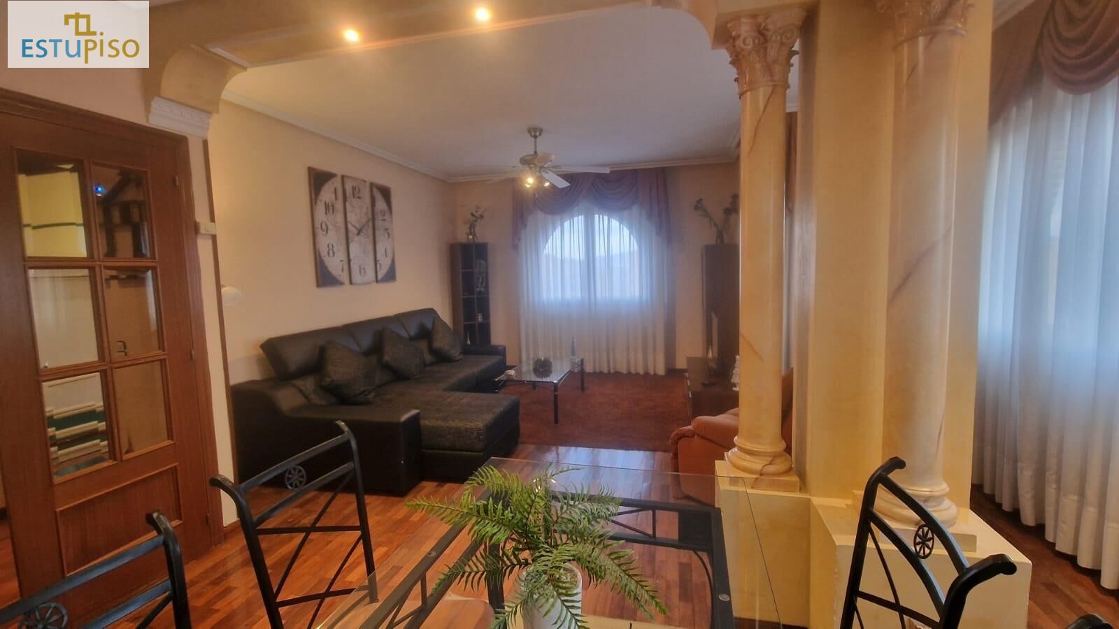 Living room of Flat to rent in Vitoria - Gasteiz  with Heating, Parquet flooring and Storage room