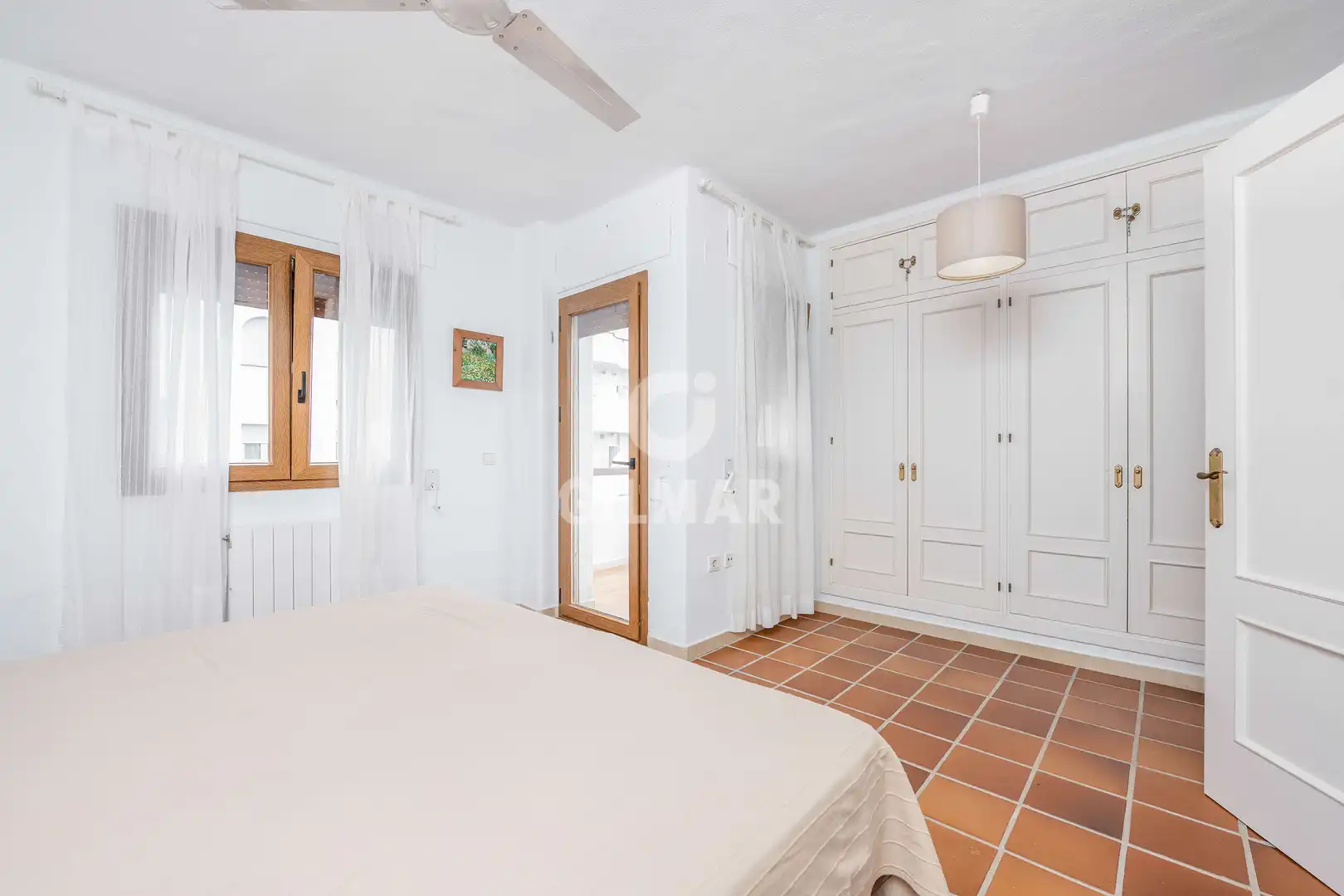 Schlafzimmer von Wohnung zum Verkauf in Zahara de los Atunes mit Heizung, Privatgarten und Schwimmbad