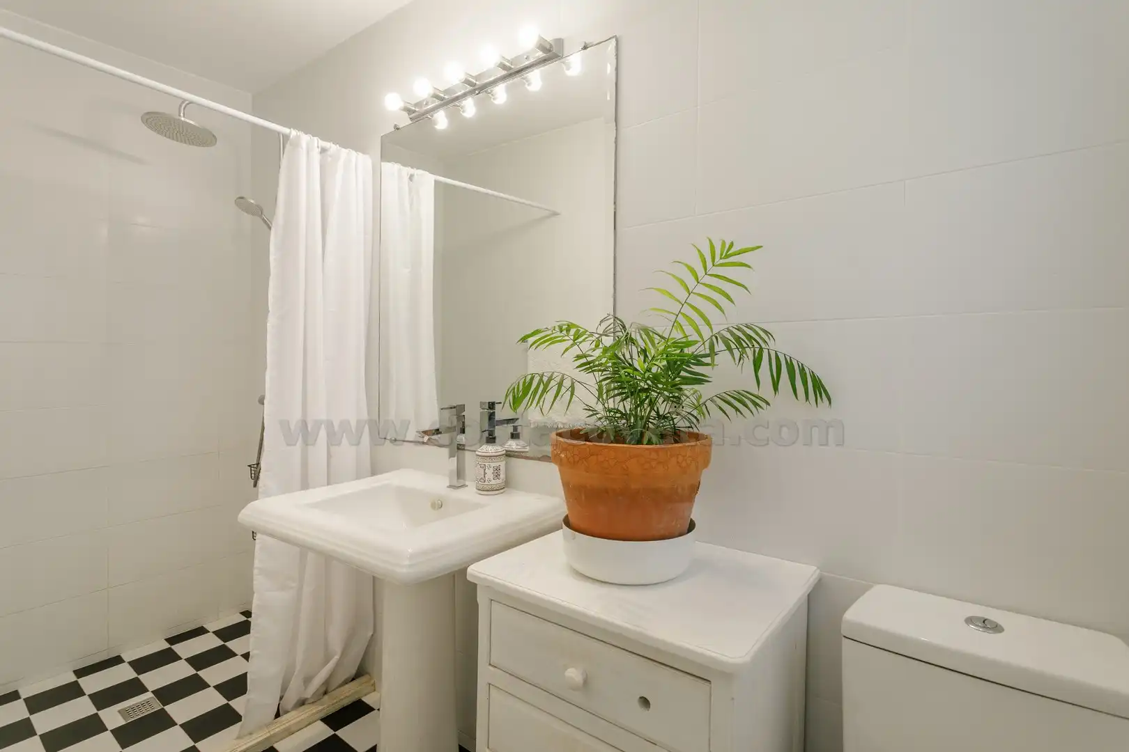 Bathroom of Detached homes for sale in El Campello  with Air Conditioner, Private garden and Terrace