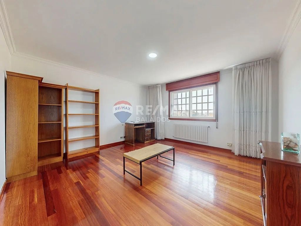 Vista exterior de Casa o xalet en venda en Vigo  amb Calefacció, Parquet i Terrassa