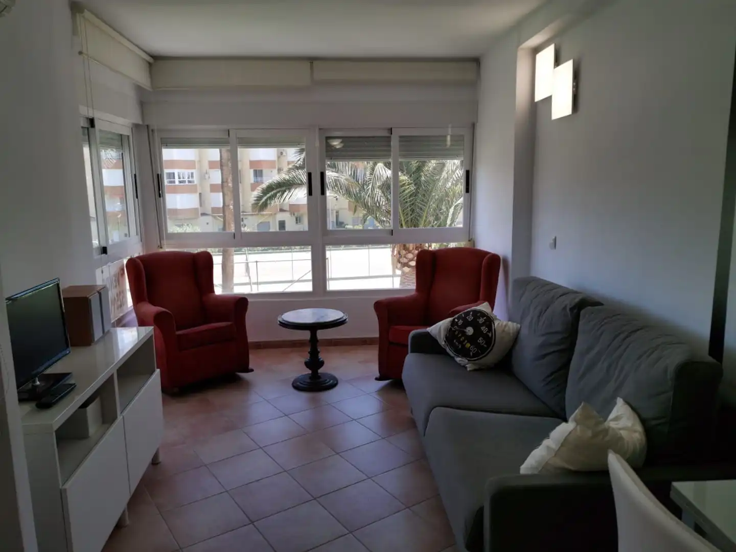 Sala d'estar de Apartament en venda en Algarrobo amb Moblat