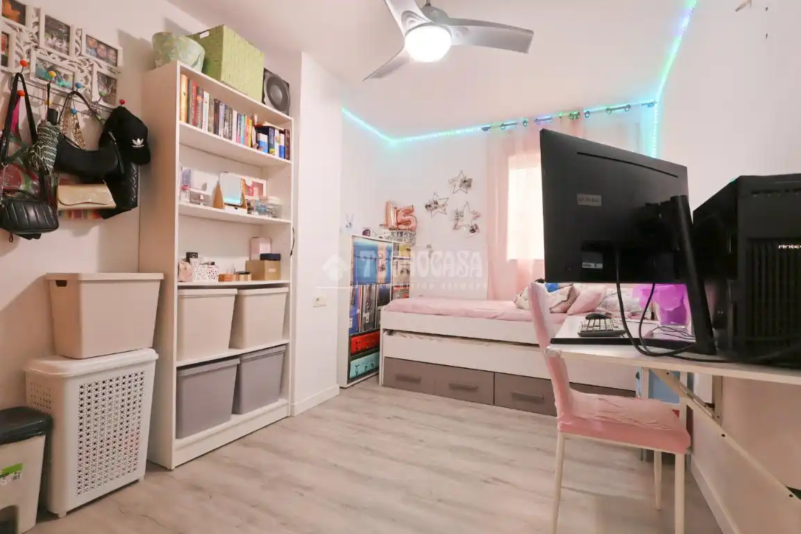 Schlafzimmer von Wohnung zum Verkauf in Sagunto / Sagunt mit Klimaanlage, Parkett und Möbliert