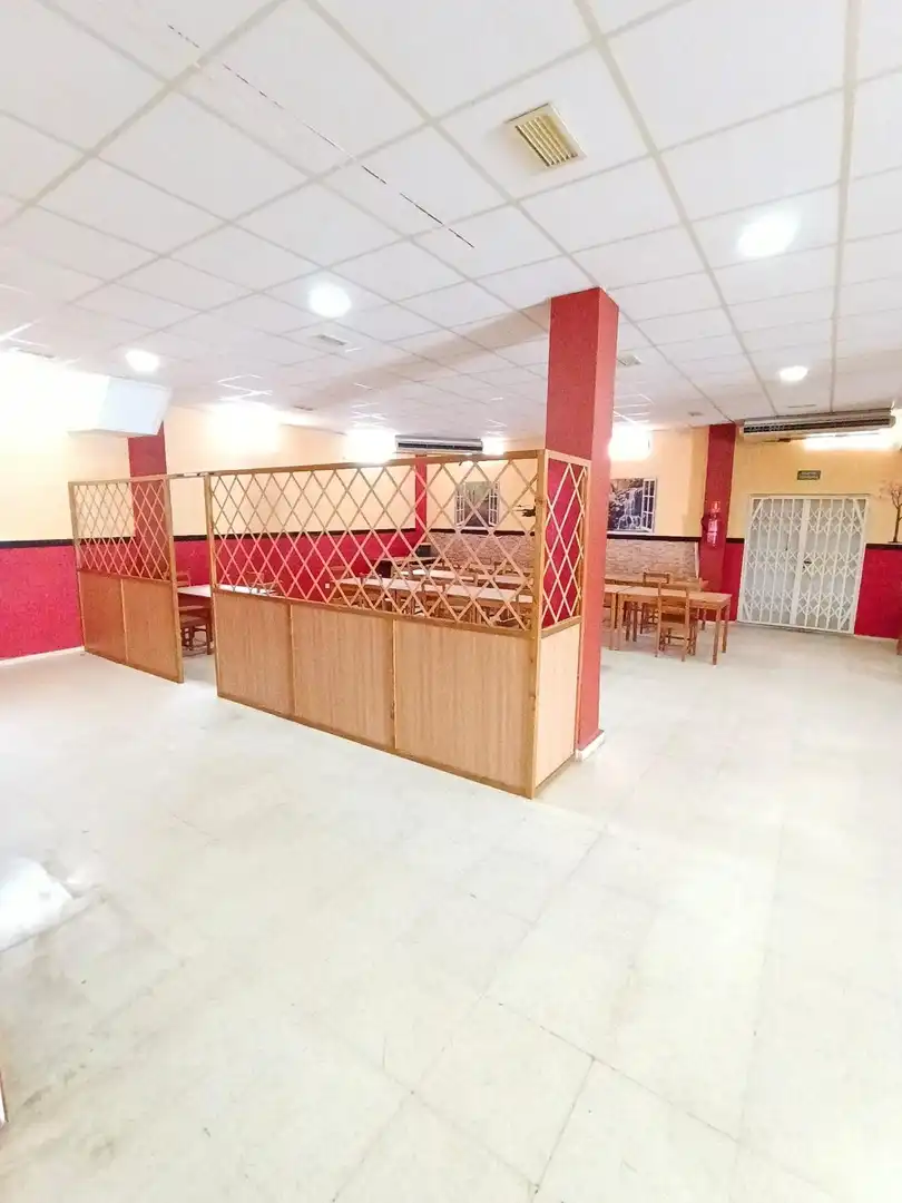 Local en venta en Torrevieja con Aire acondicionado, Terraza y Amueblado