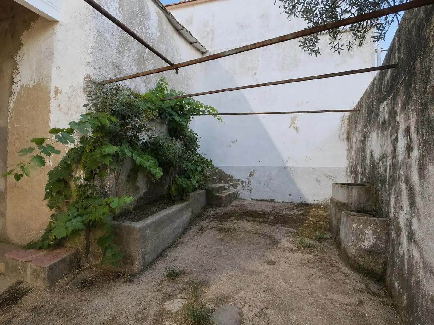 Jardín de Casa o chalet en venta en Casas de Millán con Calefacción, Terraza y Trastero