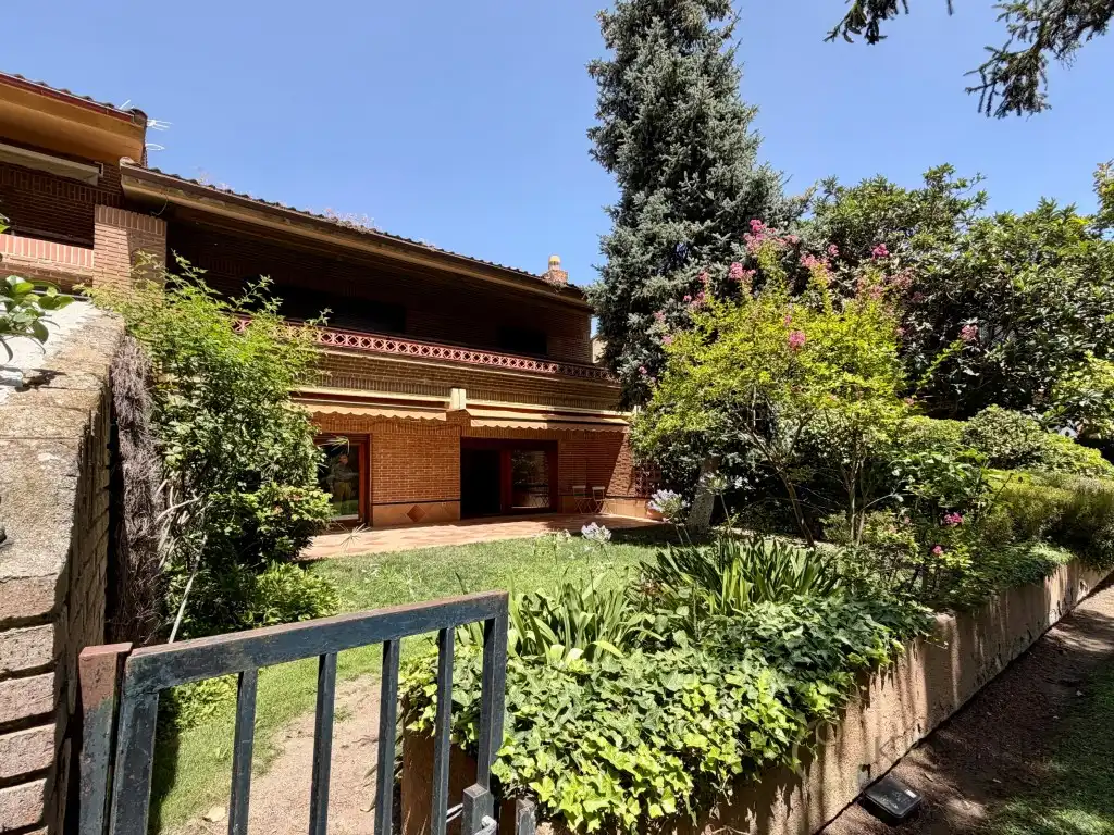 Jardín de Casa adosada de alquiler en Boadilla del Monte