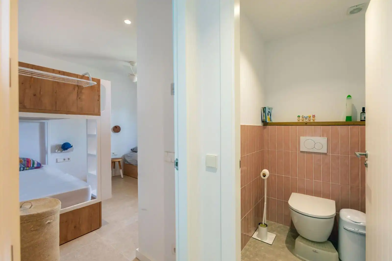 Badezimmer von Wohnungen zum Verkauf in Palafrugell mit Heizung, Terrasse und Möbliert