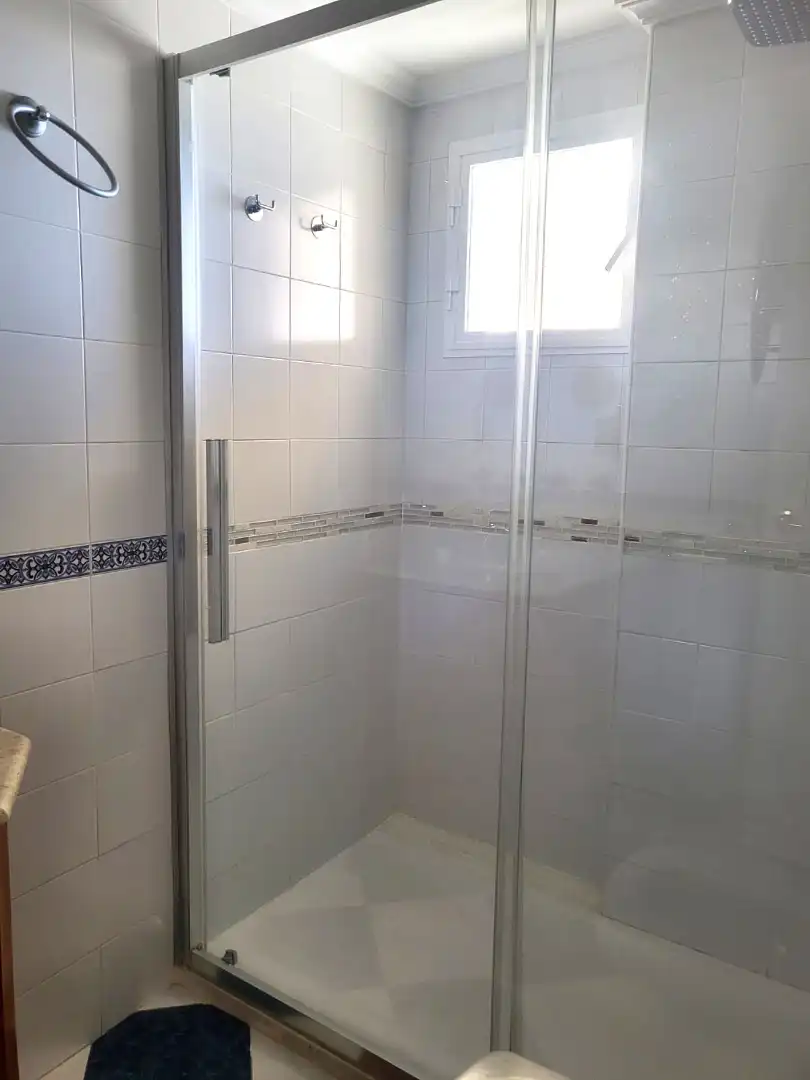 Baño de Dúplex en venta en Rincón de la Victoria con Aire acondicionado, Terraza y Trastero