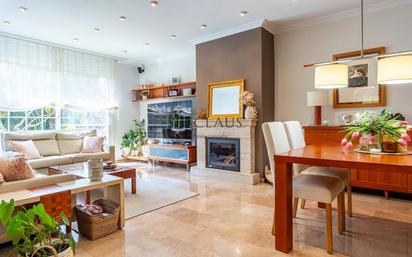 Living room of Single-family semi-detached for sale in Alella  with Heating, Private garden and Terrace