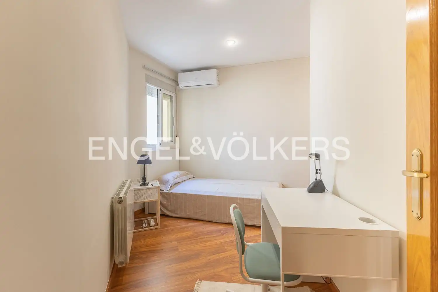 Habitación de Piso de alquiler en Valencia con Aire acondicionado, Calefacción y Parquet