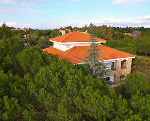 Vista exterior de Casa o xalet en venda en Galapagar amb Calefacció, Jardí privat i Terrassa