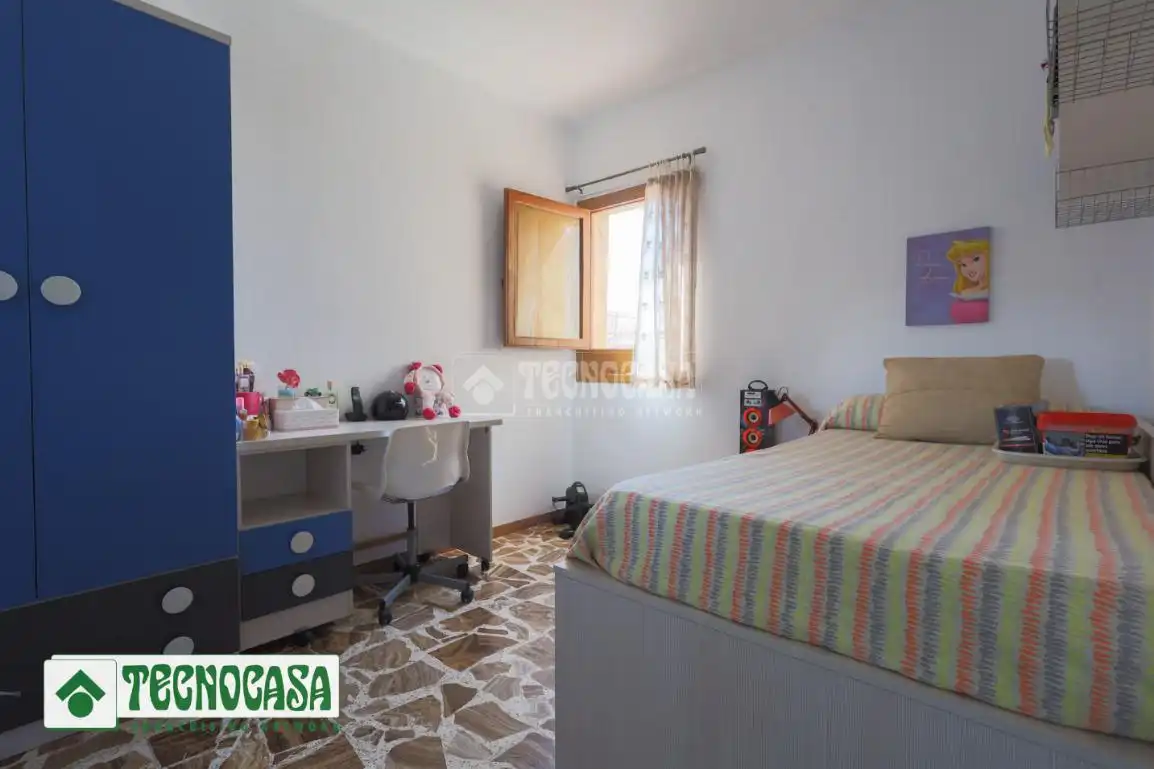 Habitación de Casa adosada en venta en Adra