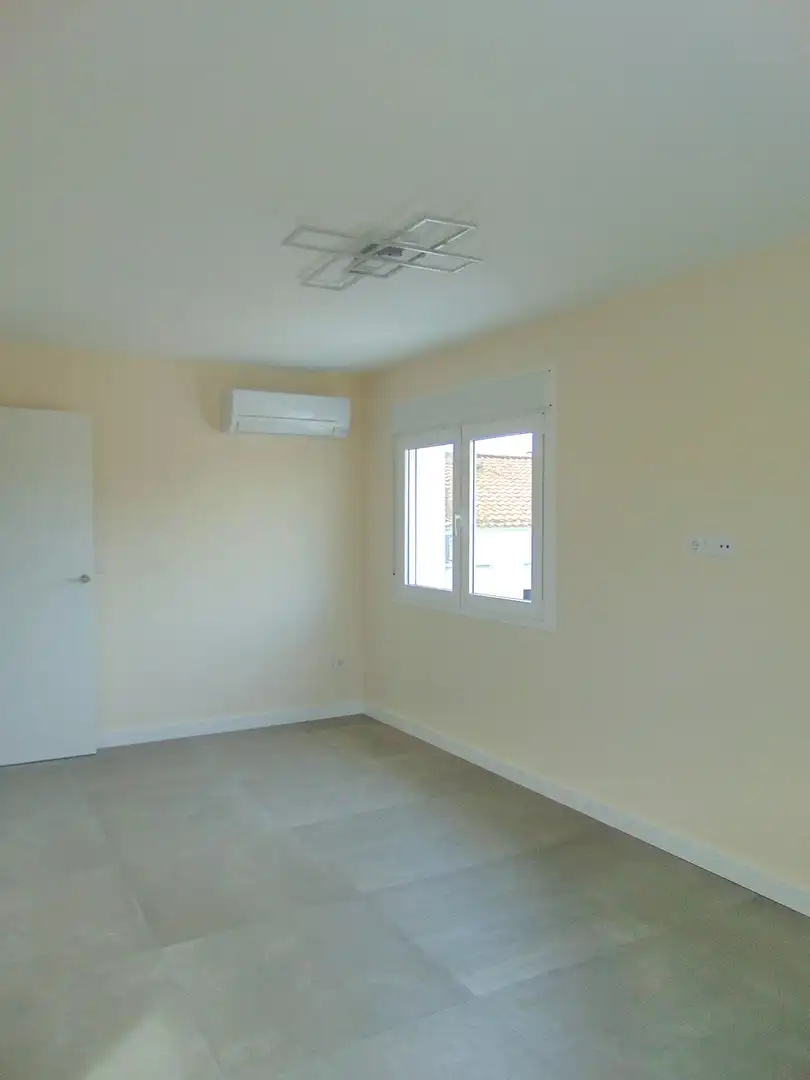 Habitación de Casa adosada en venta en San Pedro del Pinatar con Aire acondicionado, Calefacción y Jardín privado