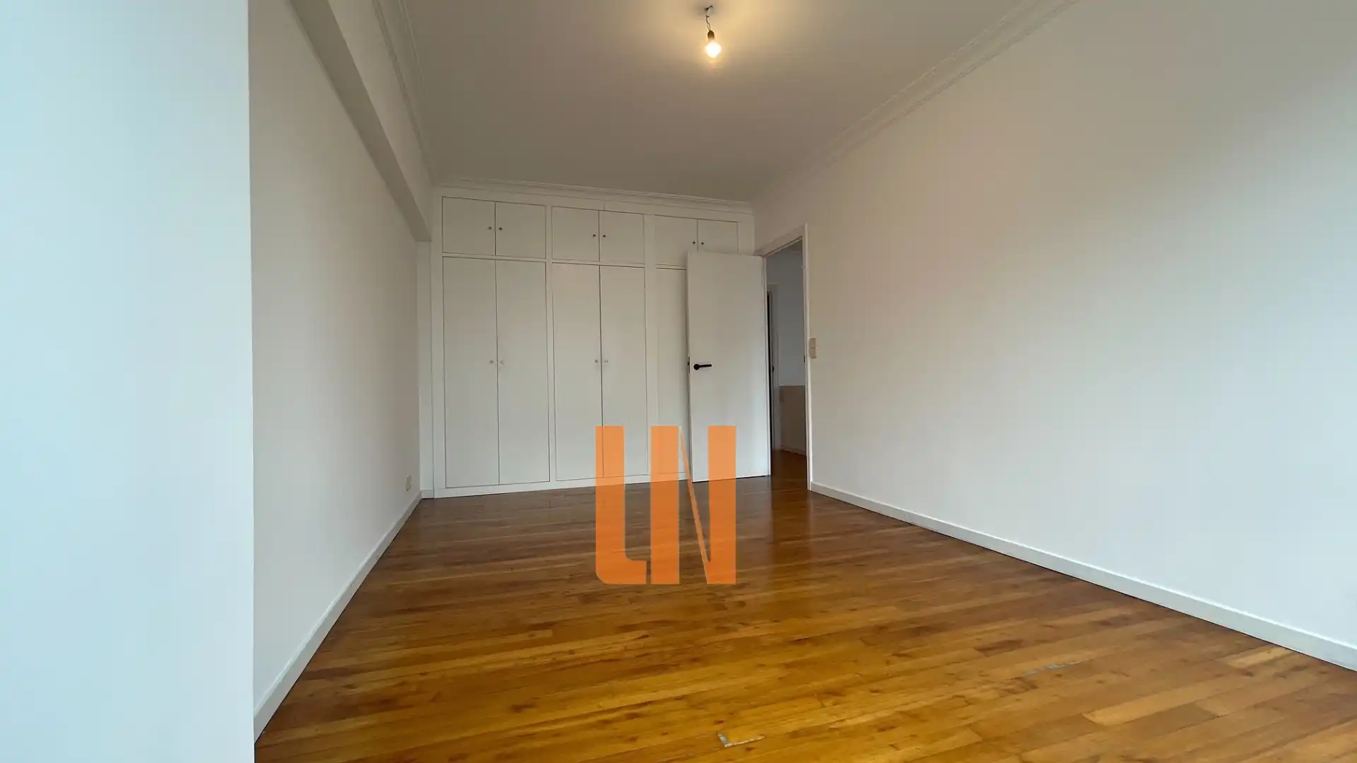 Schlafzimmer von Wohnung zur Miete in A Coruña Capital  mit Heizung, Parkett und Ofen