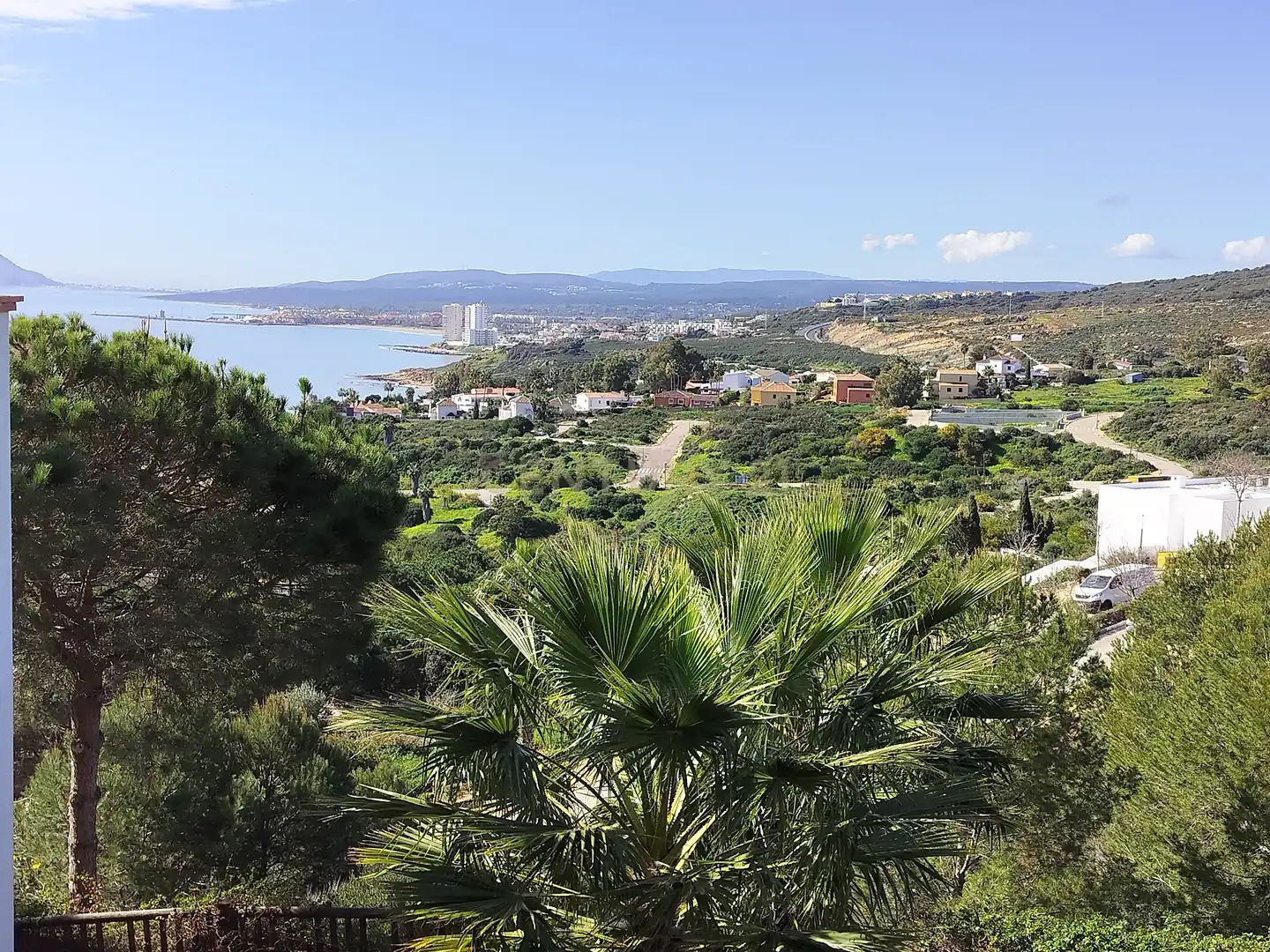Wohnungen zum Verkauf in Manilva mit Klimaanlage, Privatgarten und Schwimmbad