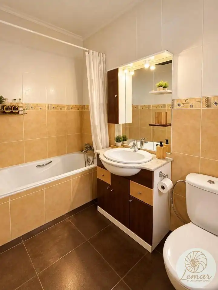 Bany de Casa o xalet en venda en L'Ametlla de Mar  amb Aire condicionat, Jardí privat i Terrassa