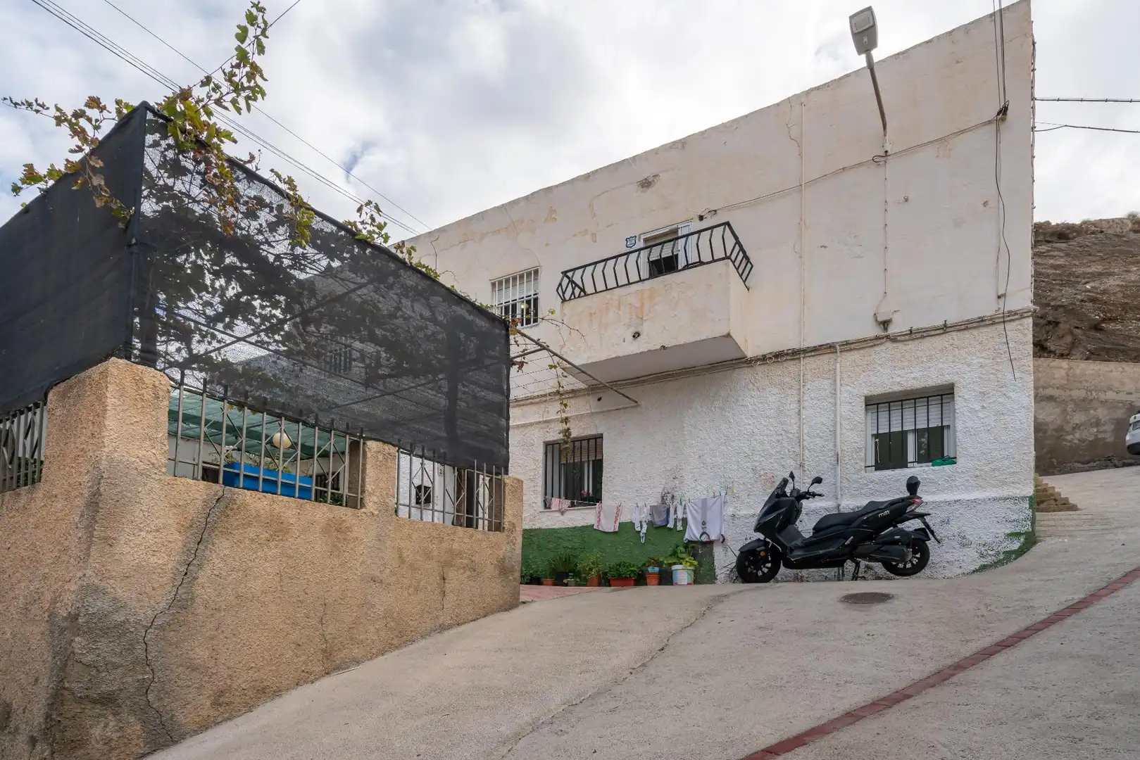 Vista exterior de Casa o xalet en venda en Rioja amb Aire condicionat, Traster i Balcó
