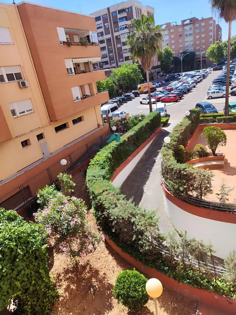 Vista exterior de Piso en venta en Badajoz con Aire acondicionado y Terraza