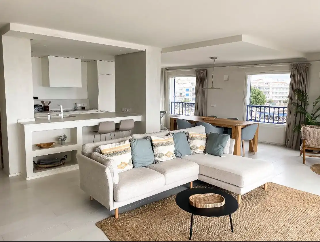 Apartamento de alquiler en Carrer del Llebeig, Cala Bona