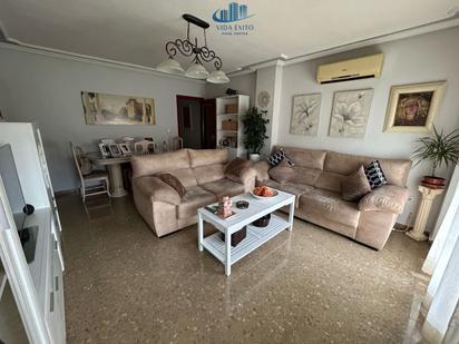 Living room of Flat for sale in Linares  with Air Conditioner, Heating and Terrace