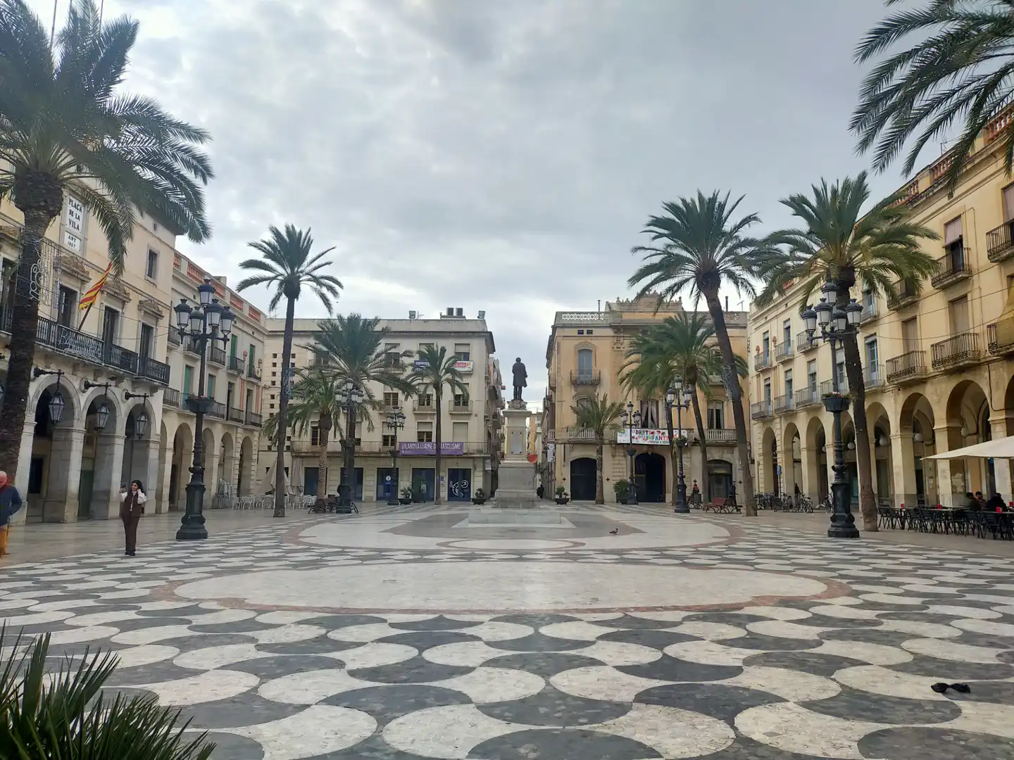 Local de lloguer a Carrer de l'Almirall Colom, Centre Vila