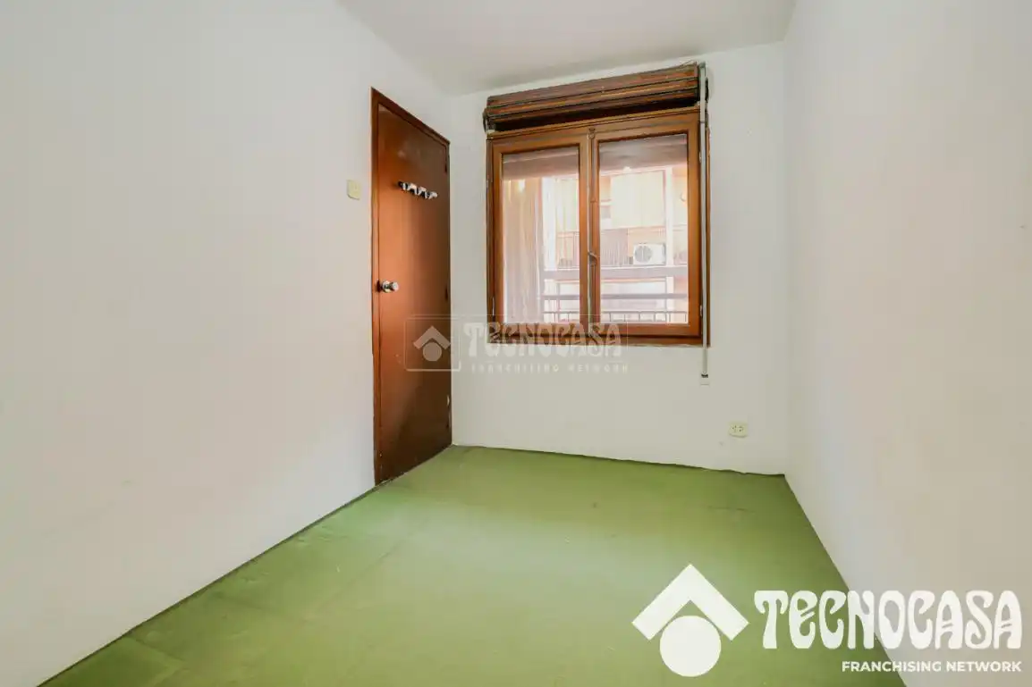 Schlafzimmer von Wohnung zum Verkauf in Mataró mit Klimaanlage, Balkon und Alarm