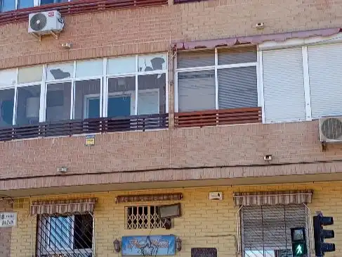 Vista exterior de Local en venta en Torrevieja con Aire acondicionado, Amueblado y Internet